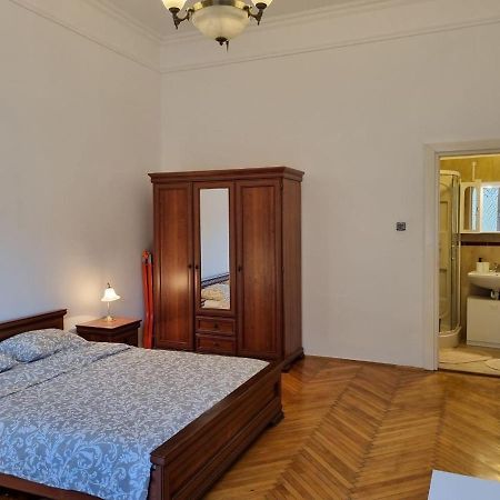 Apex Apartment Budapest Extérieur photo